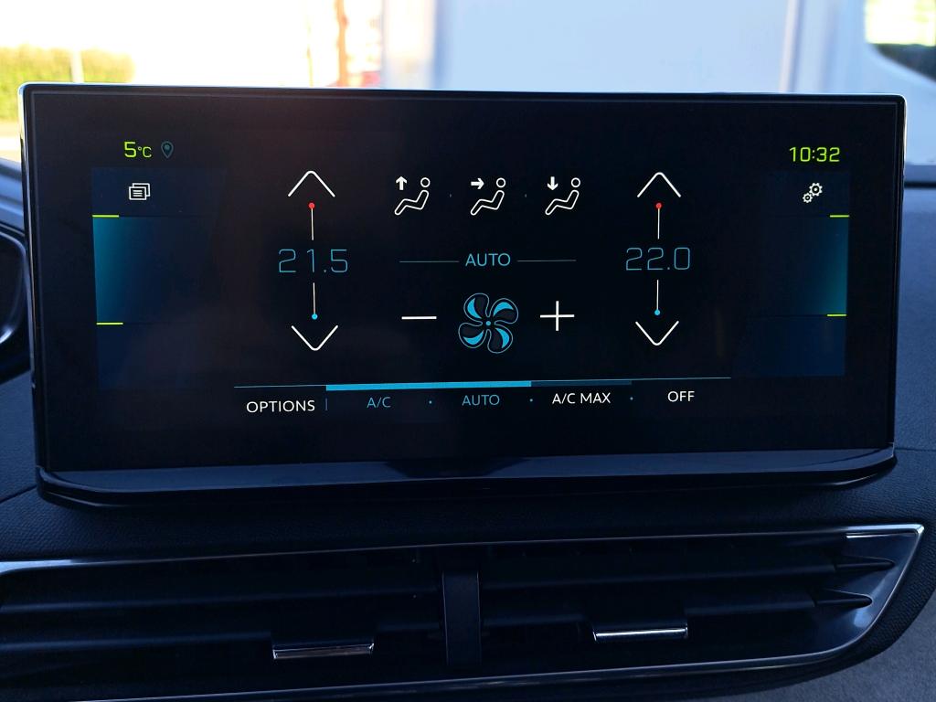 Peugeot 3008 Hybrid4 300 e-EAT8 GT Pack 2021