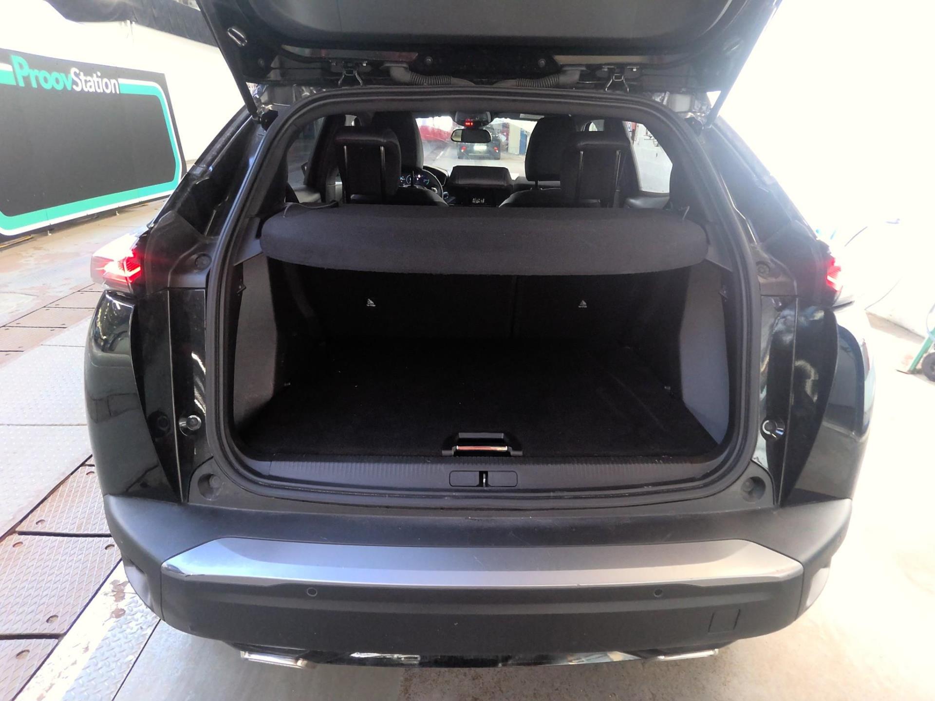 Peugeot 2008 Hybrid 145 e-DCS6 Allure 2025