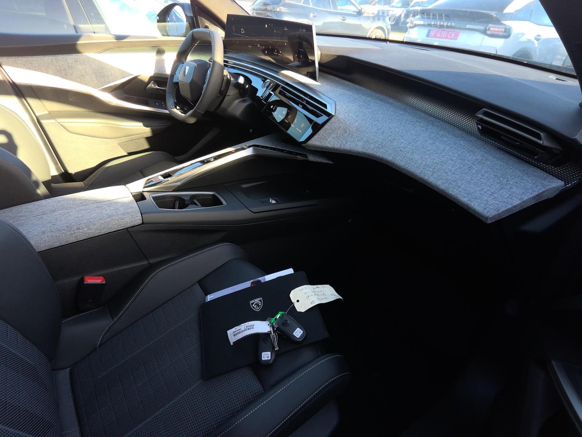 Peugeot 3008 Hybrid 136 e-DCS6 GT 2025