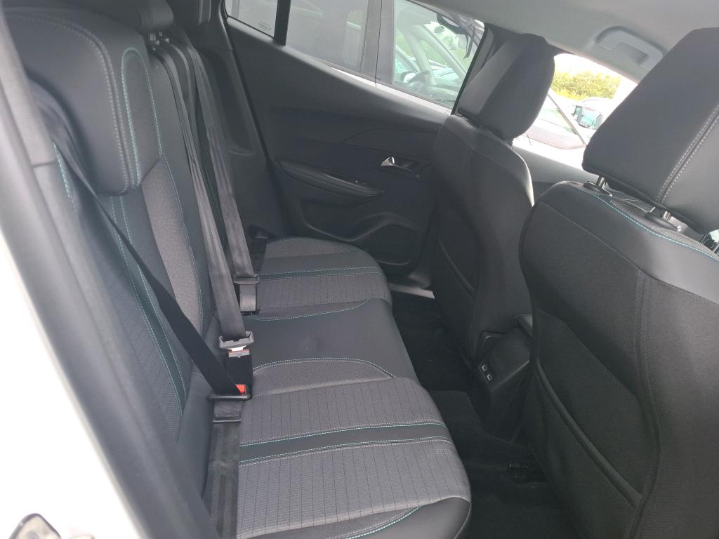 Peugeot 2008 BlueHDi 130 S&S EAT8 Allure 2022