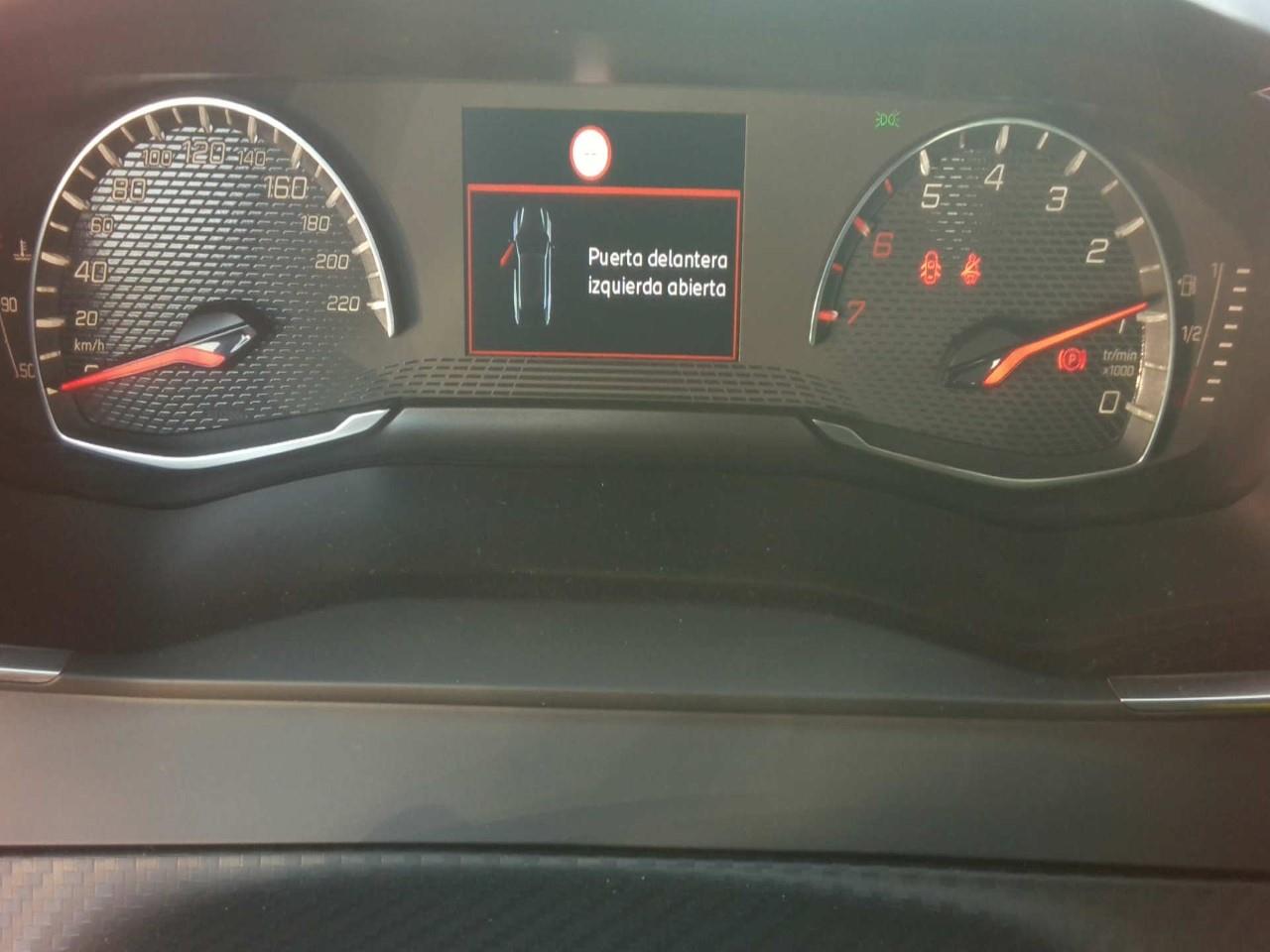 Foto Peugeot 208 12