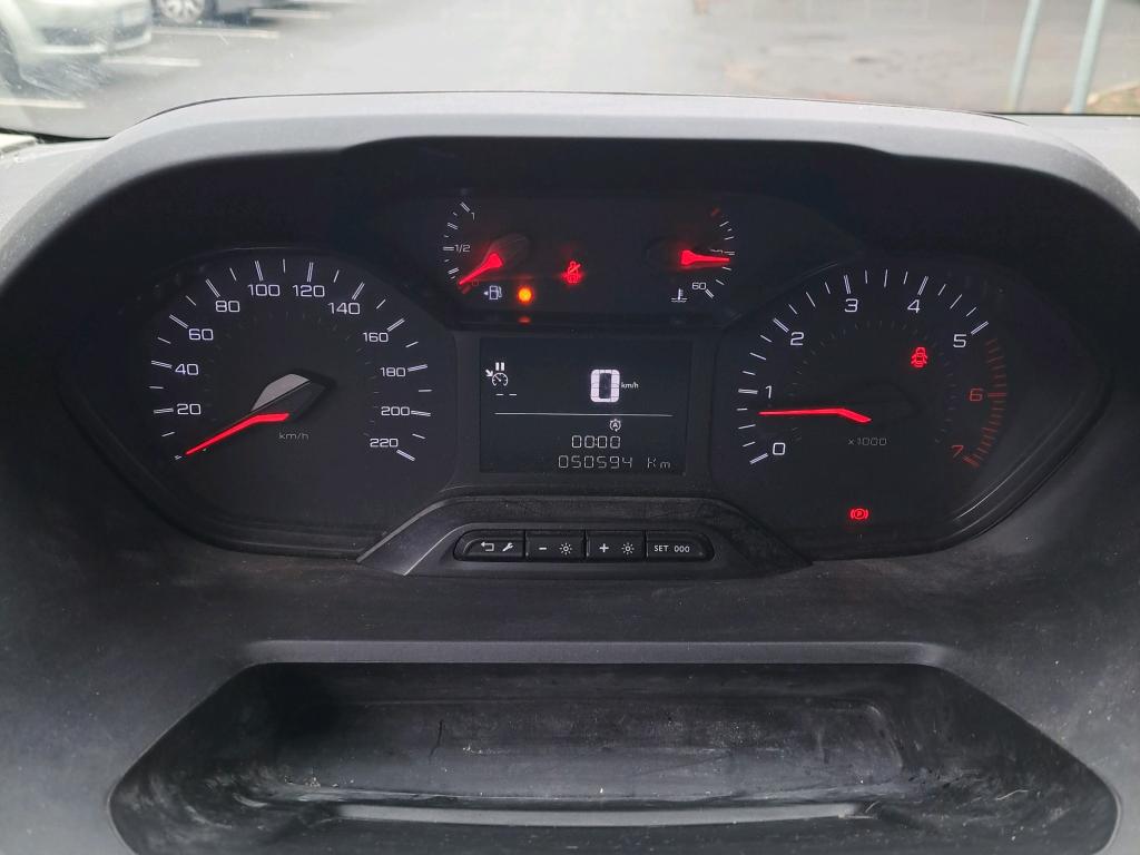 Peugeot PARTNER FOURGON STANDARD 650 KG BLUEHDI 100 S&S BVM5 PREMIUM 2020