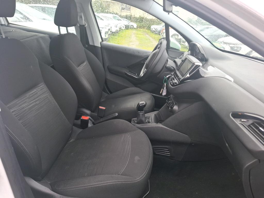 Peugeot 208 AFFAIRE 1.6 BLUEHDI 100 BVM5 PREMIUM PACK 2017