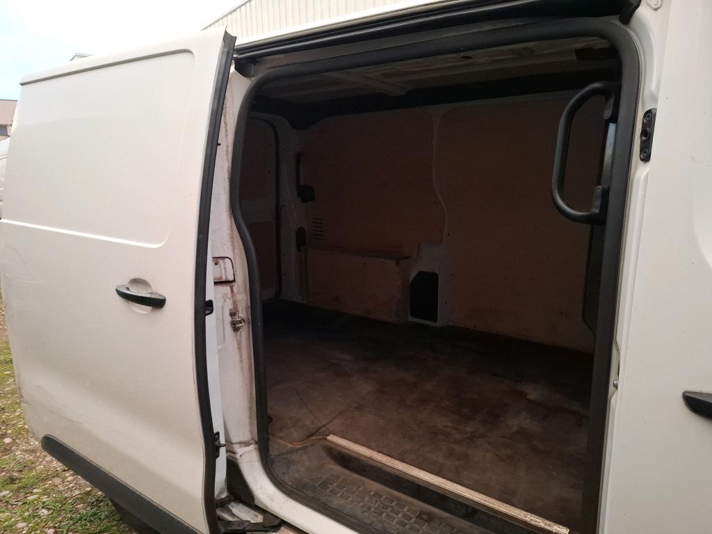 Peugeot EXPERT FGN TOLE STANDARD 2.0  BLUEHDI 120 S&S BVM6 PREMIUM 2018