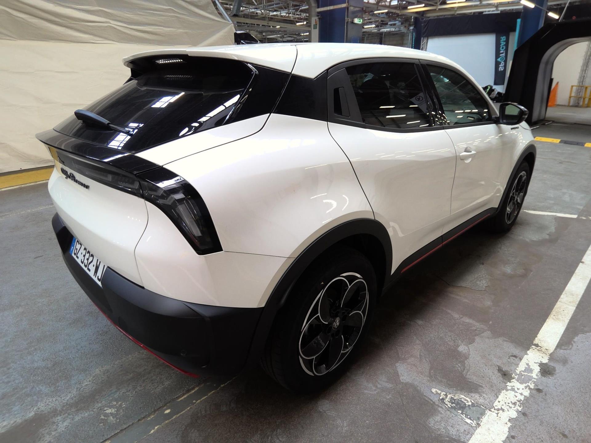 ALFA ROMEO Junior Elettrica 156 ch Speciale 2024