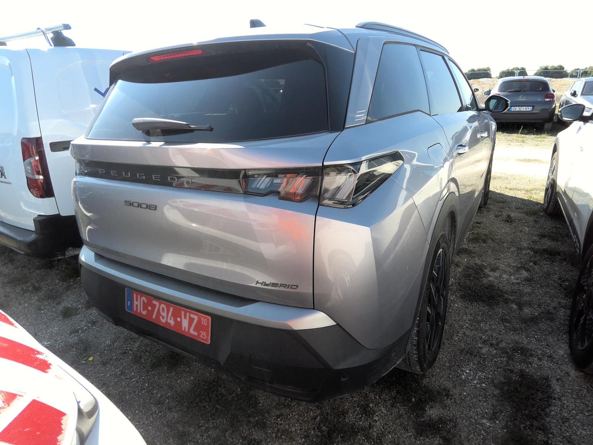Peugeot 5008 Hybrid 136 e-DCS6 Allure 2025