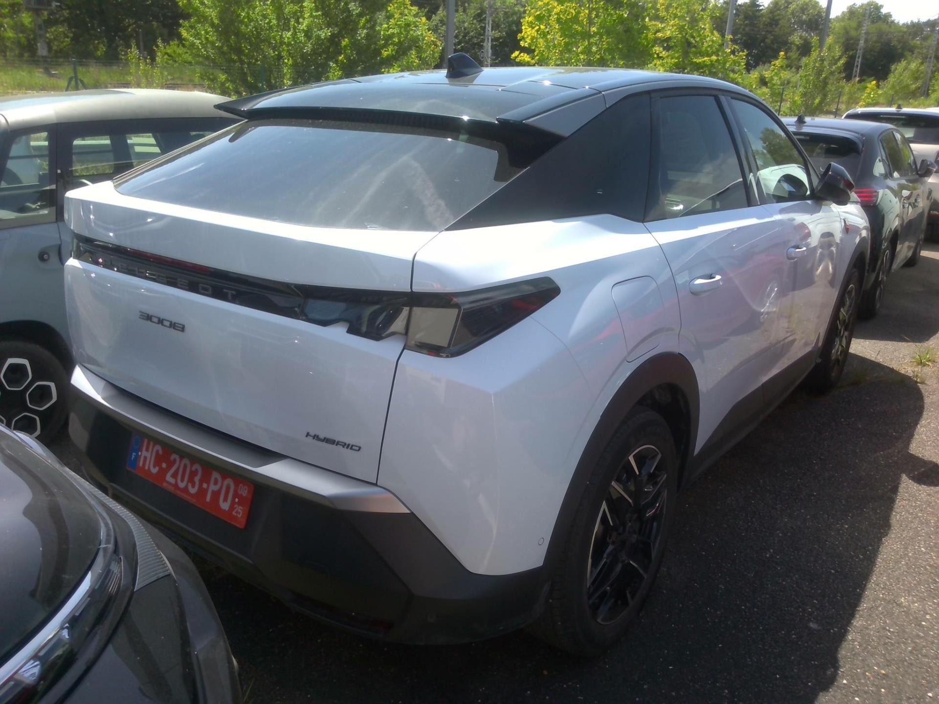 Peugeot 3008 Hybrid 136 e-DCS6 GT 2025