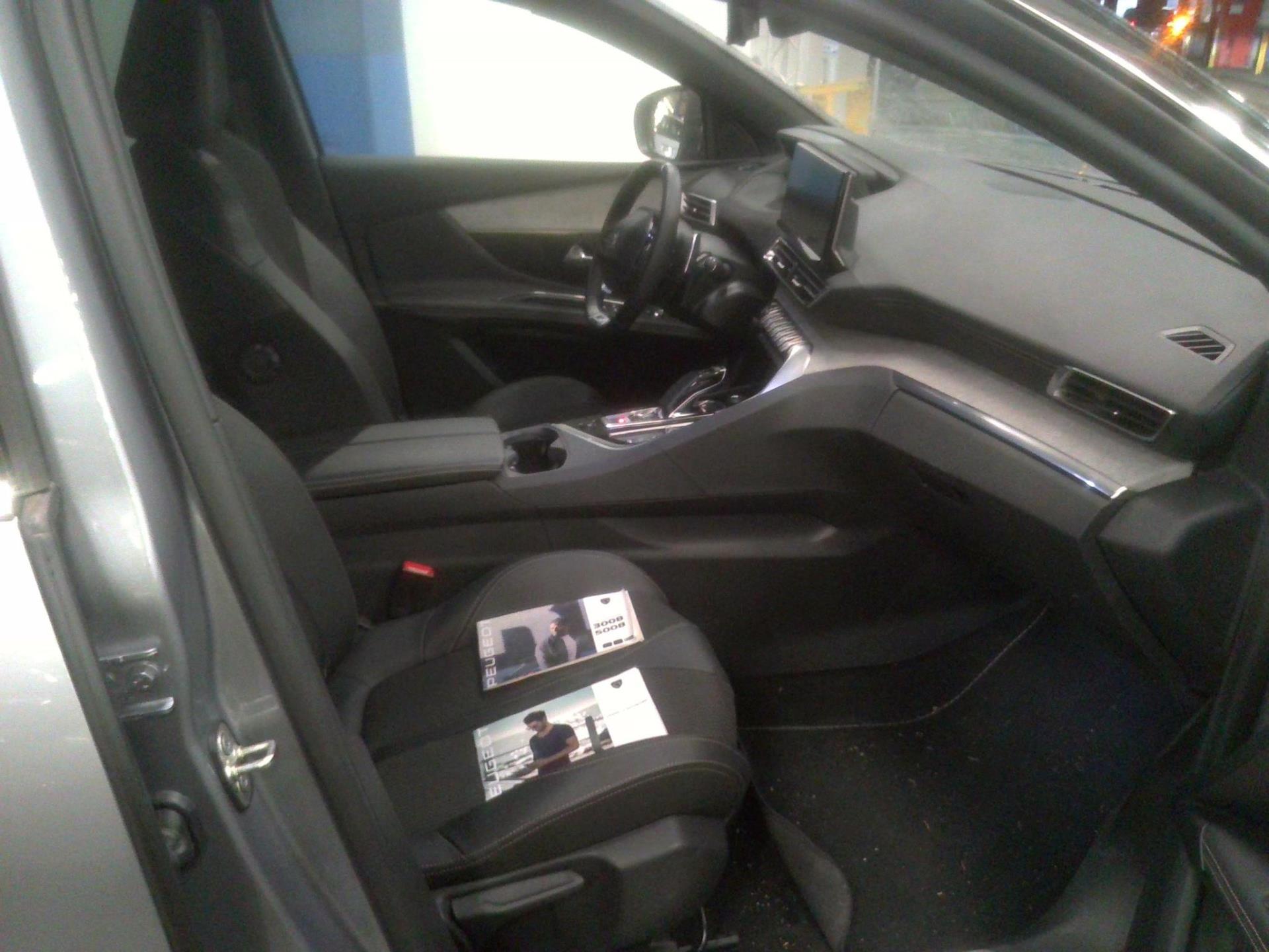 Peugeot 3008 Hybrid4 300 e-EAT8 GT 2022