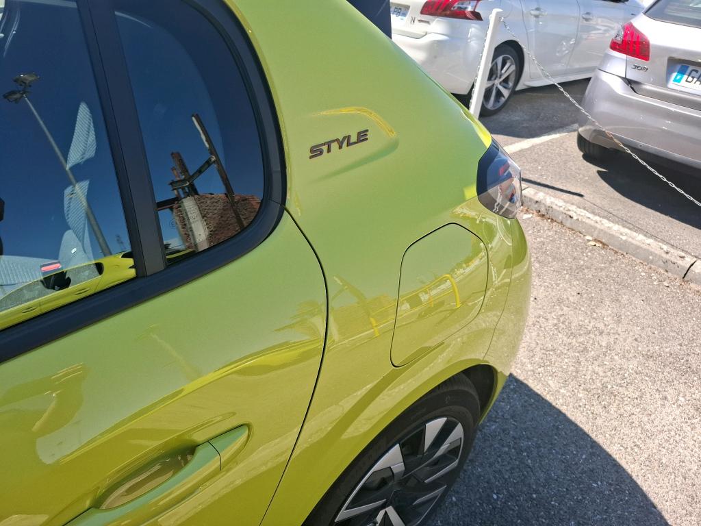 Peugeot 208 Hybrid 110 ch e-DCS6 Style 2025