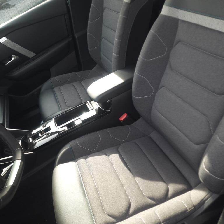 Foto Citroën C4 X 10