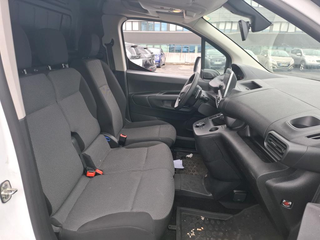 Peugeot PARTNER FOURGON STANDARD 650 KG BLUEHDI 130 S&S EAT8 ASPHALT 2021