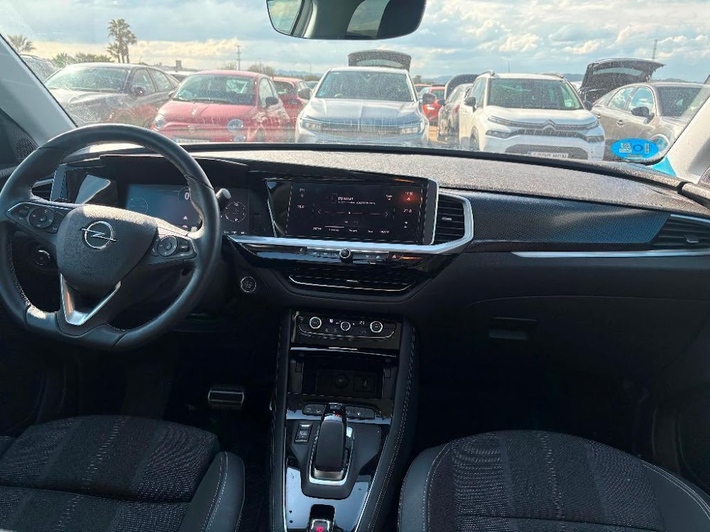 Foto Opel Grandland PHEV 11