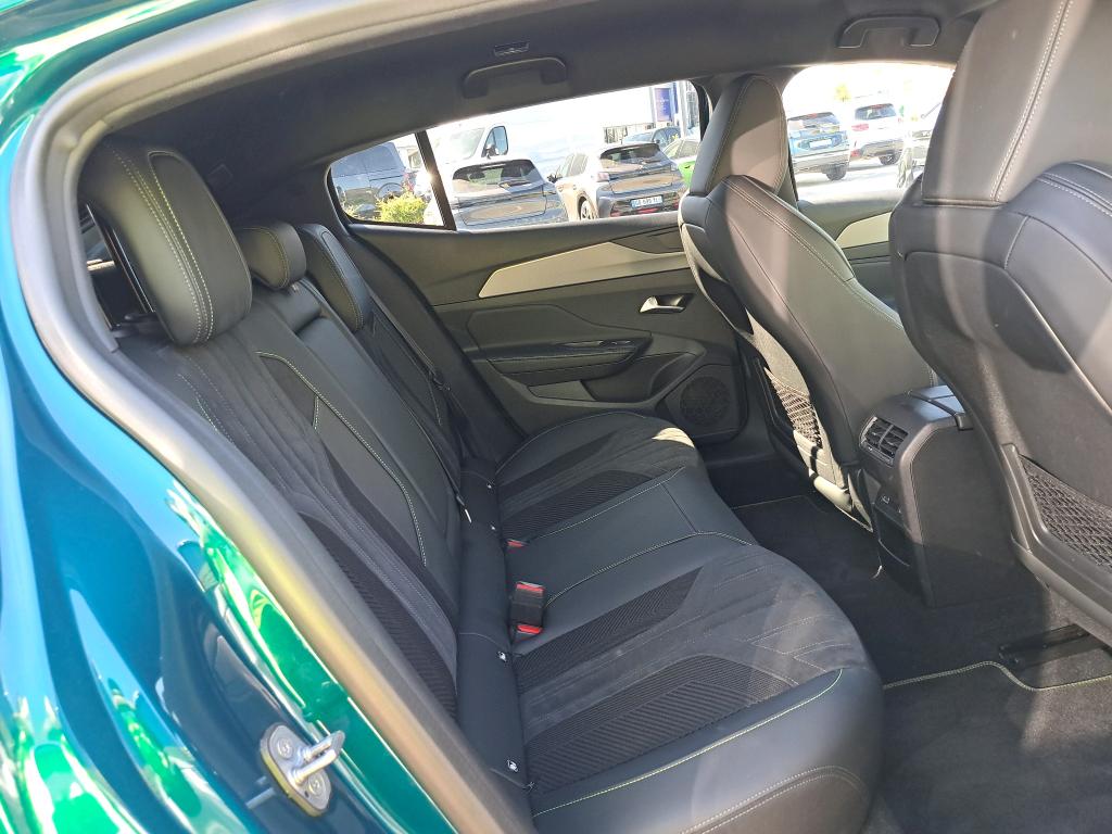 Peugeot 408 PureTech 130 ch S&S EAT8 GT 2024