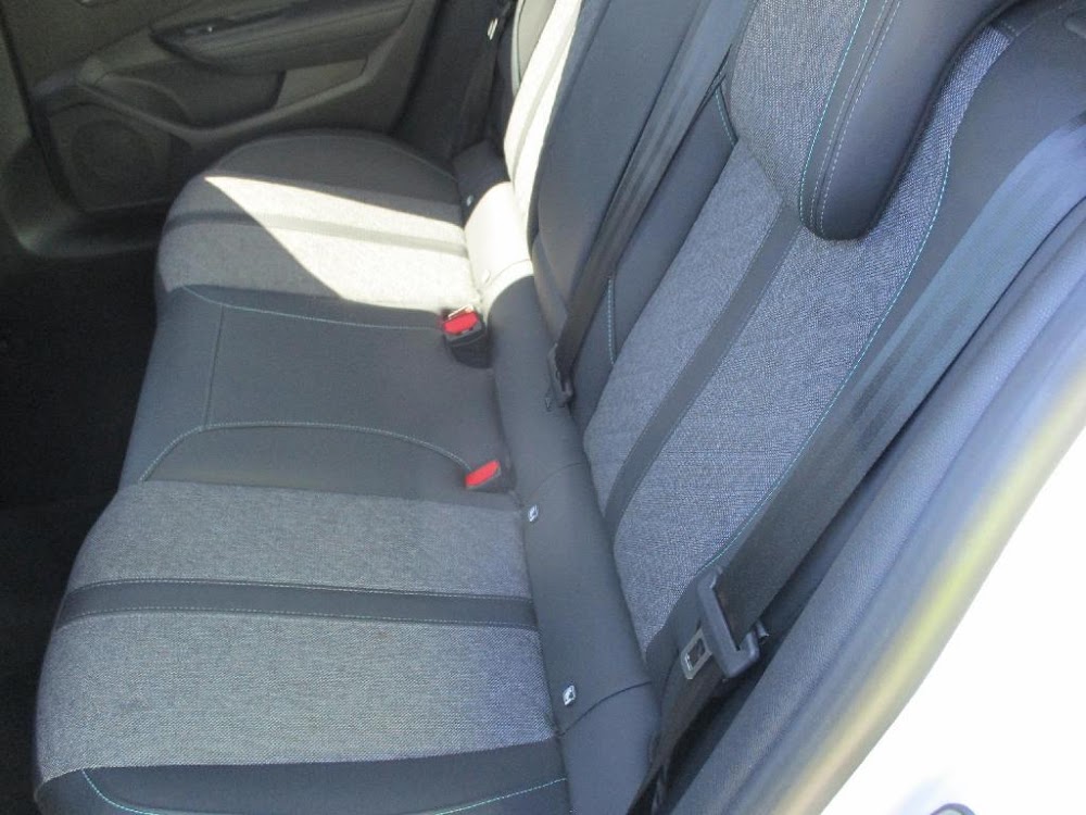 Foto Peugeot 408 15