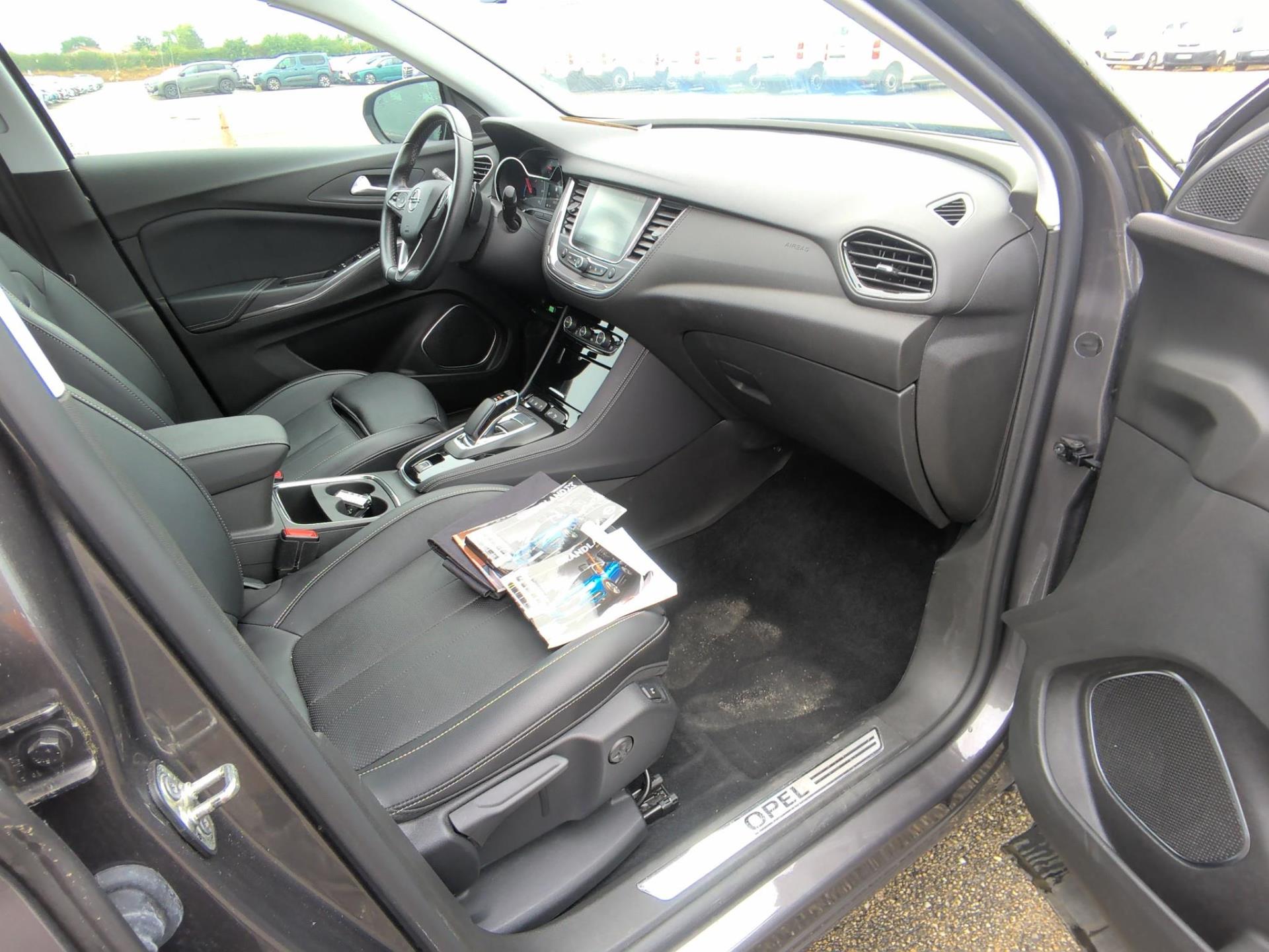 Opel Grandland Hybrid4 300 ch AWD BVA8 Ultimate 2021