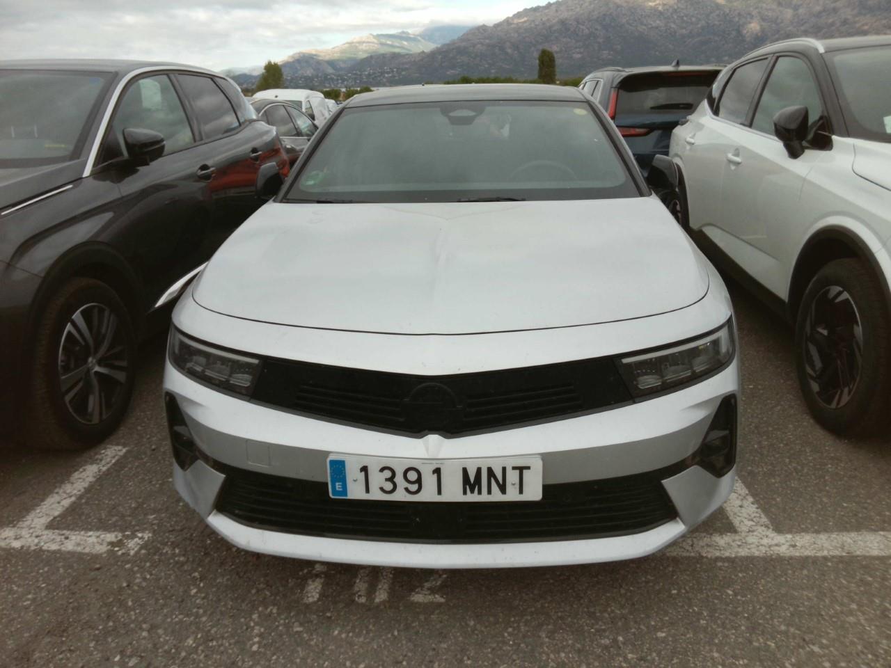 Opel Astra Astra 5P GS 1.2T XHT MT6 S/S 130 CV (96kW)