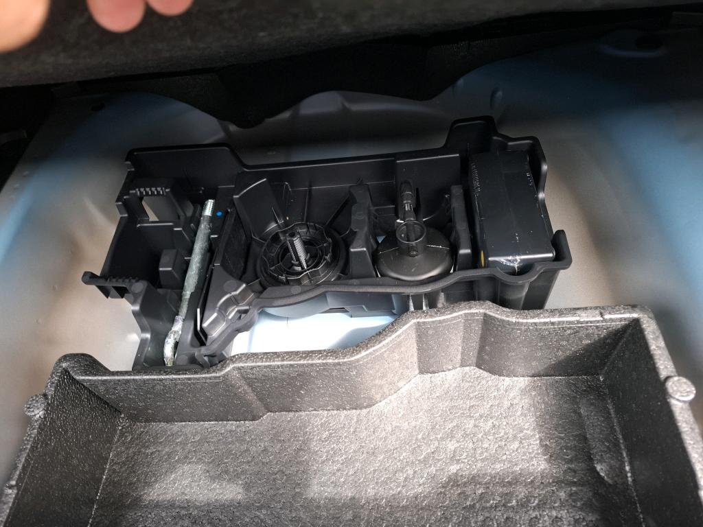 Peugeot 2008 BlueHDi 130 S&S EAT8 Allure Pack 2022