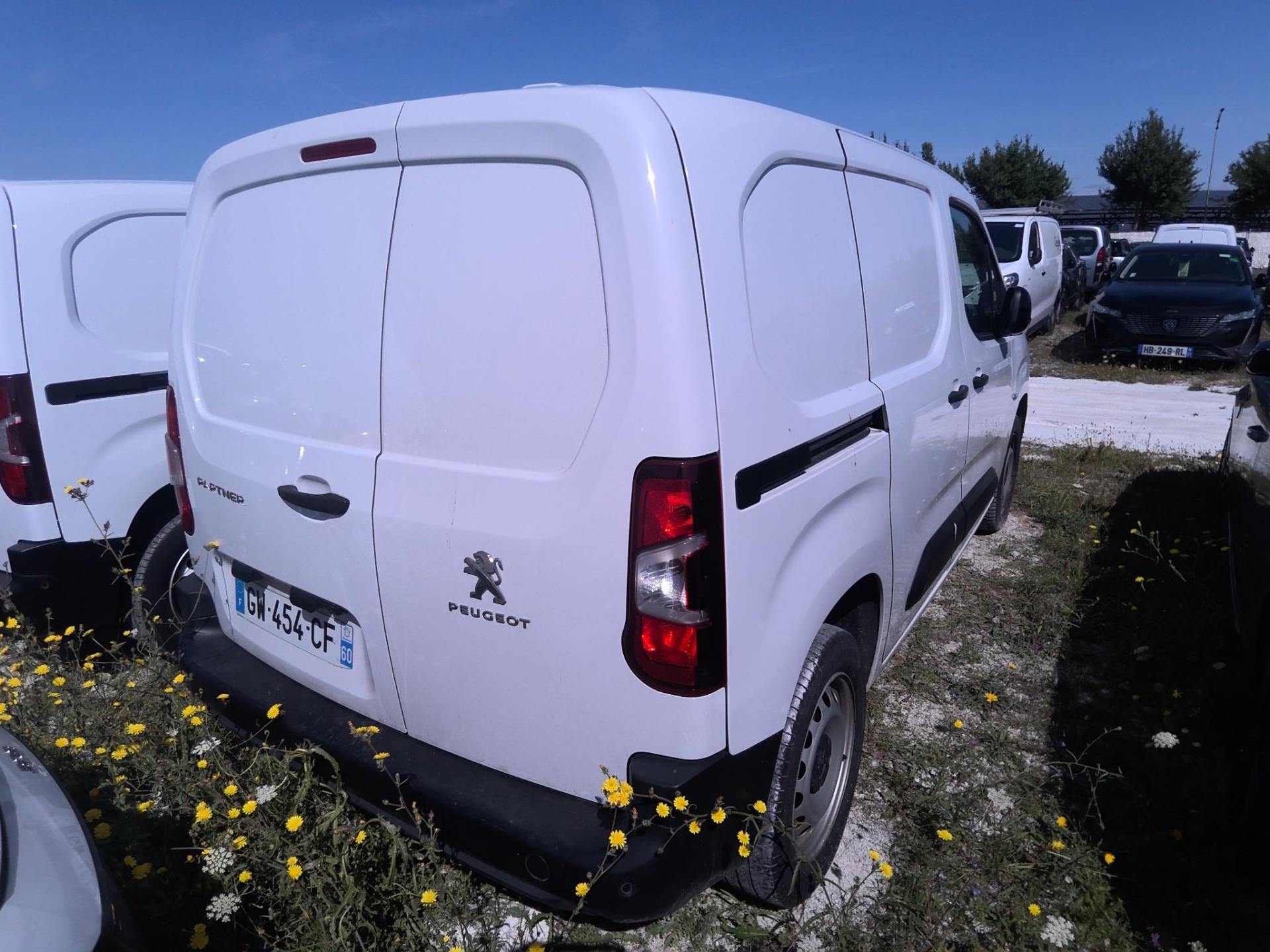 Peugeot PARTNER FOURGON M 1000 KG BLUEHDI 130 S&S EAT8  2024
