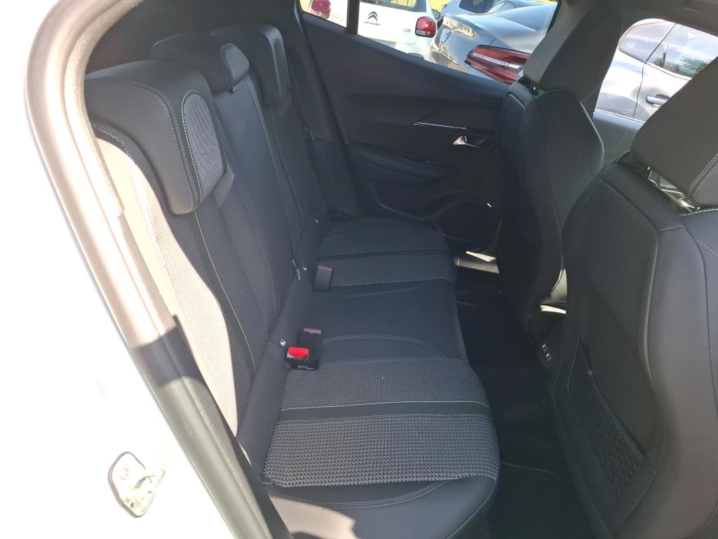 Peugeot 2008 PureTech 130 S&S EAT8 GT 2022