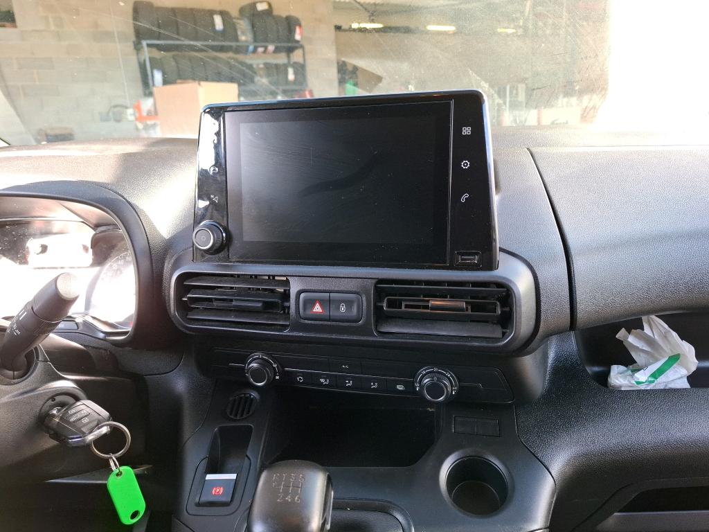 Opel COMBO CARGO 1.5 100 CH S/S L1H1 BVM6 STANDARD PACK CLIM 2022