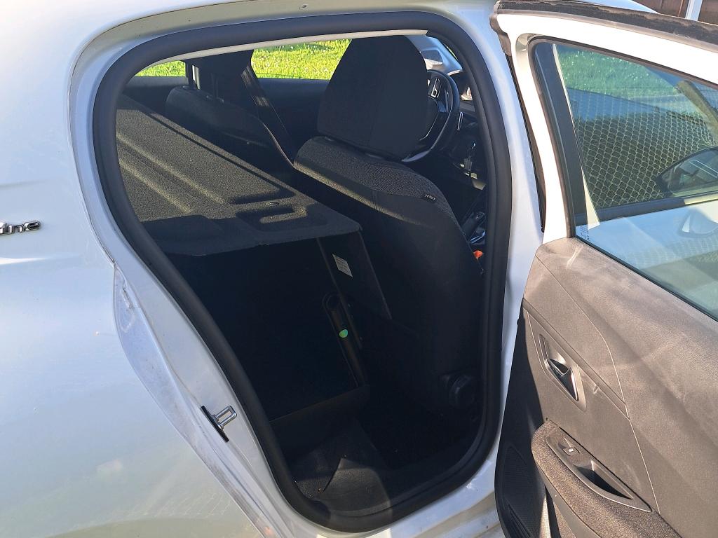 Peugeot 208 PURETECH 100 S&S EAT8 ACTIVE BUSINESS R 2021