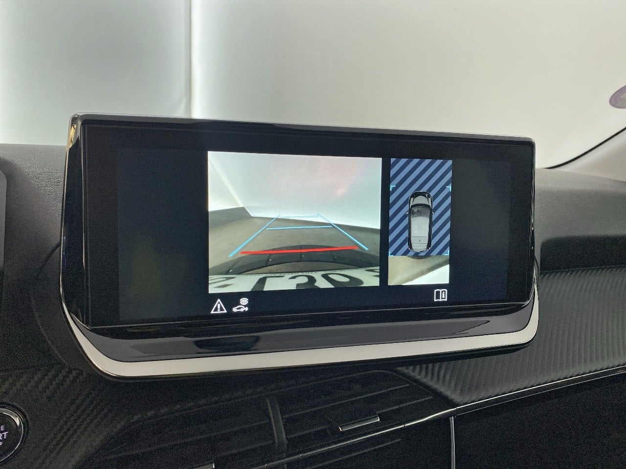 Peugeot 208 PureTech 100 S&S BVM6 Roadtrip 2021