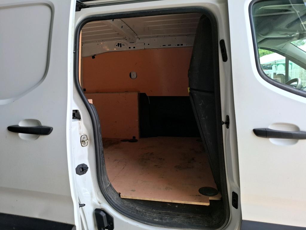 Peugeot PARTNER FOURGON STANDARD 650 KG BLUEHDI 100 S&S BVM5 ASPHALT 2019