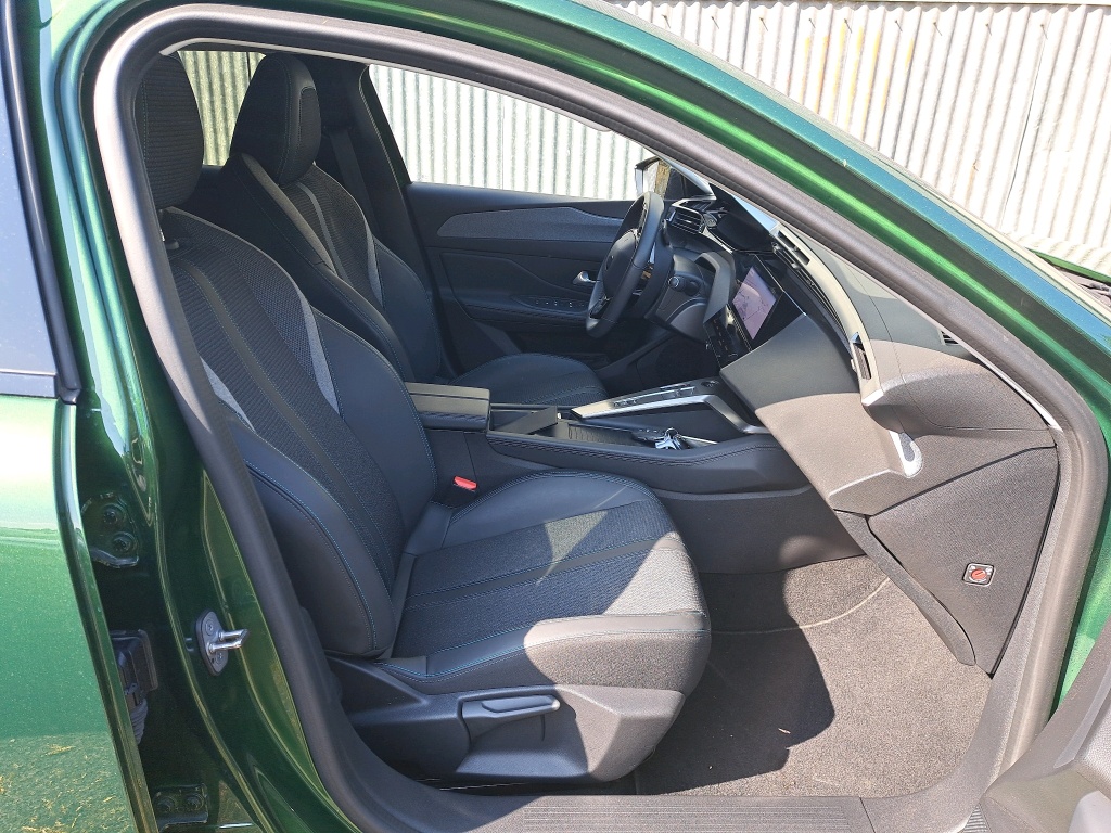 Peugeot 308 PHEV 180 e-EAT8 Allure 2023