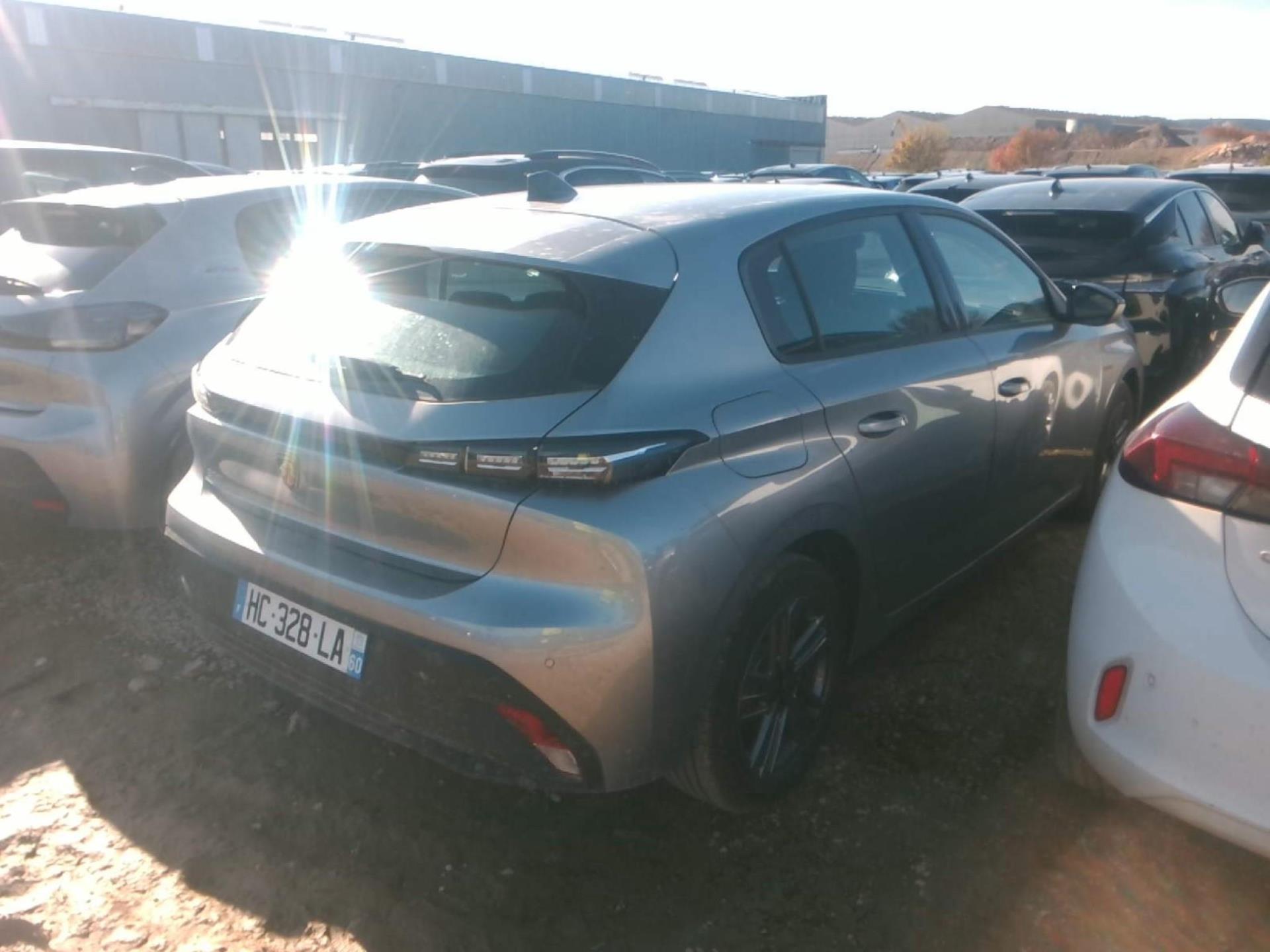 Peugeot 308 Hybrid 145 e-DCS6 Style 2025