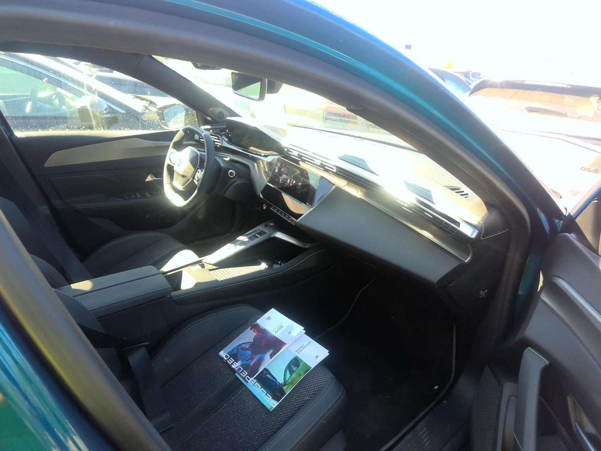 Peugeot 408 Hybrid 145 e-DCS6 GT 2025