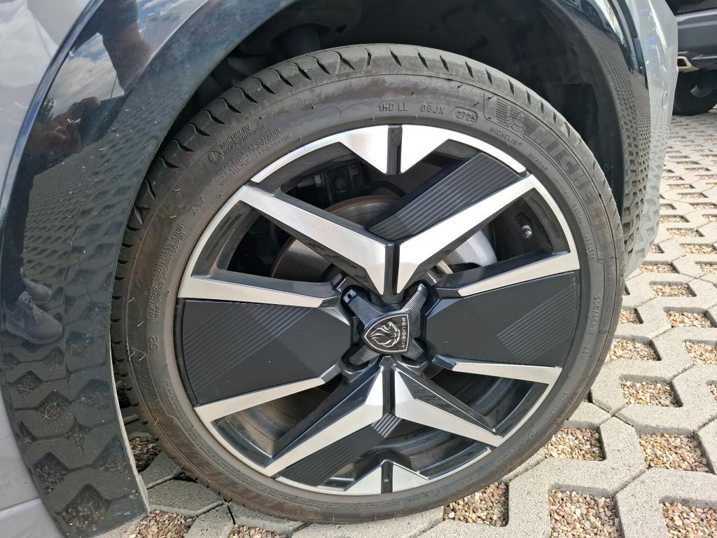 Peugeot 208 Hybrid 145 ch e-DCS6 GT Exclusive 2025
