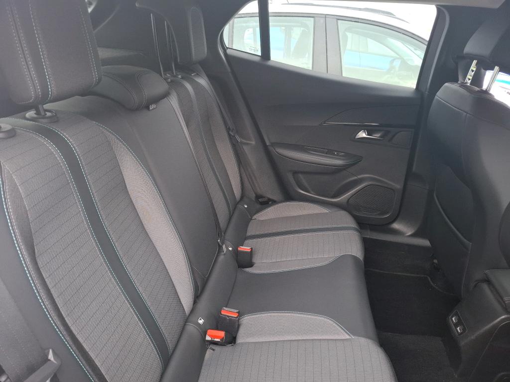 Peugeot 2008 PureTech 130 S&S EAT8 Allure Business 2021
