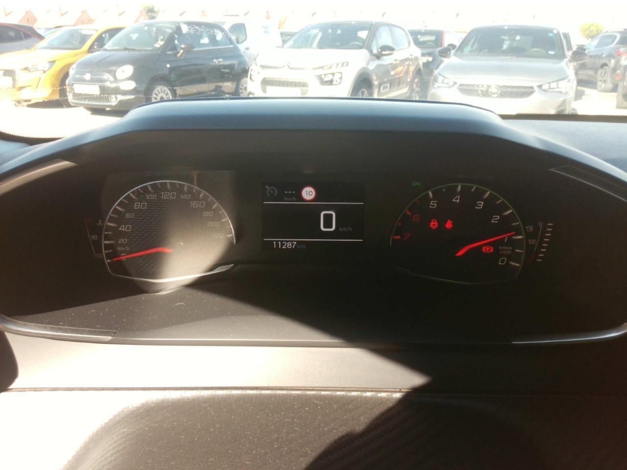 Foto Peugeot 208 5