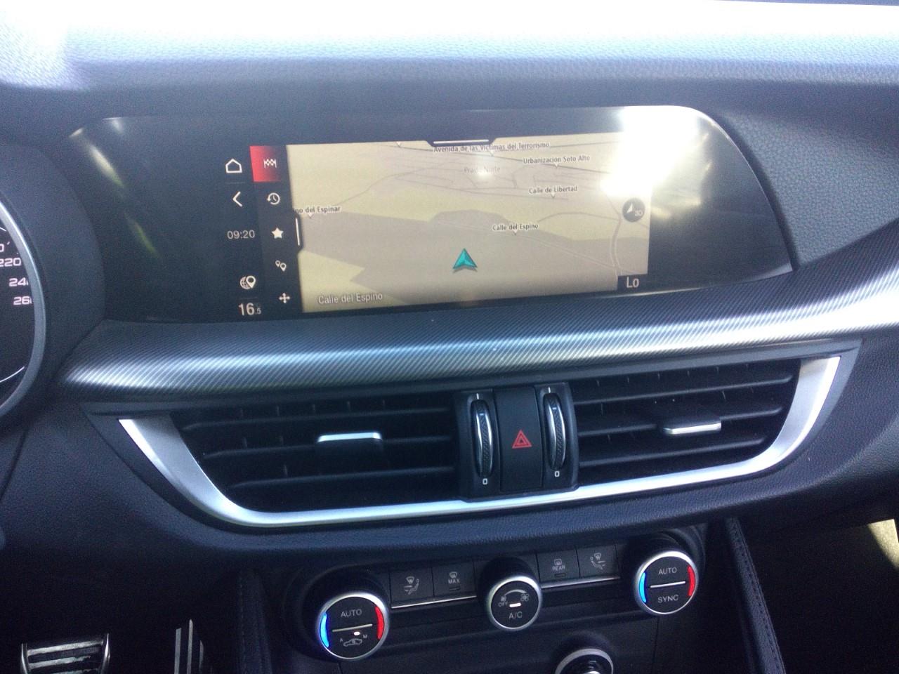 Foto Alfa Romeo Stelvio 14