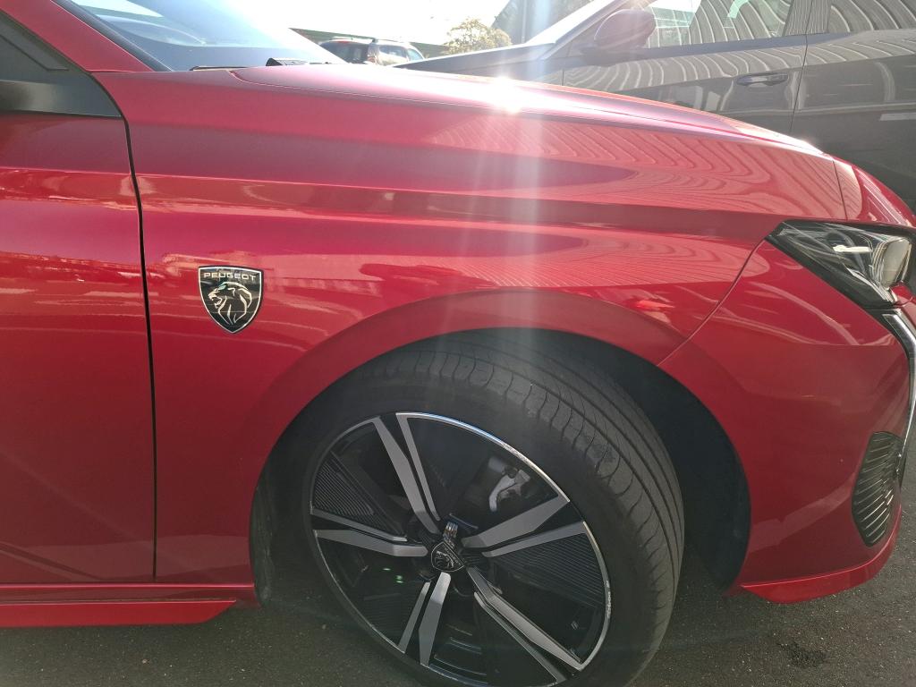 Peugeot 308 SW Hybrid 136 e-DCS6 GT 2024