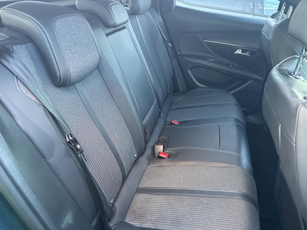 Peugeot 3008 Hybrid 225 e-EAT8 Allure 2022