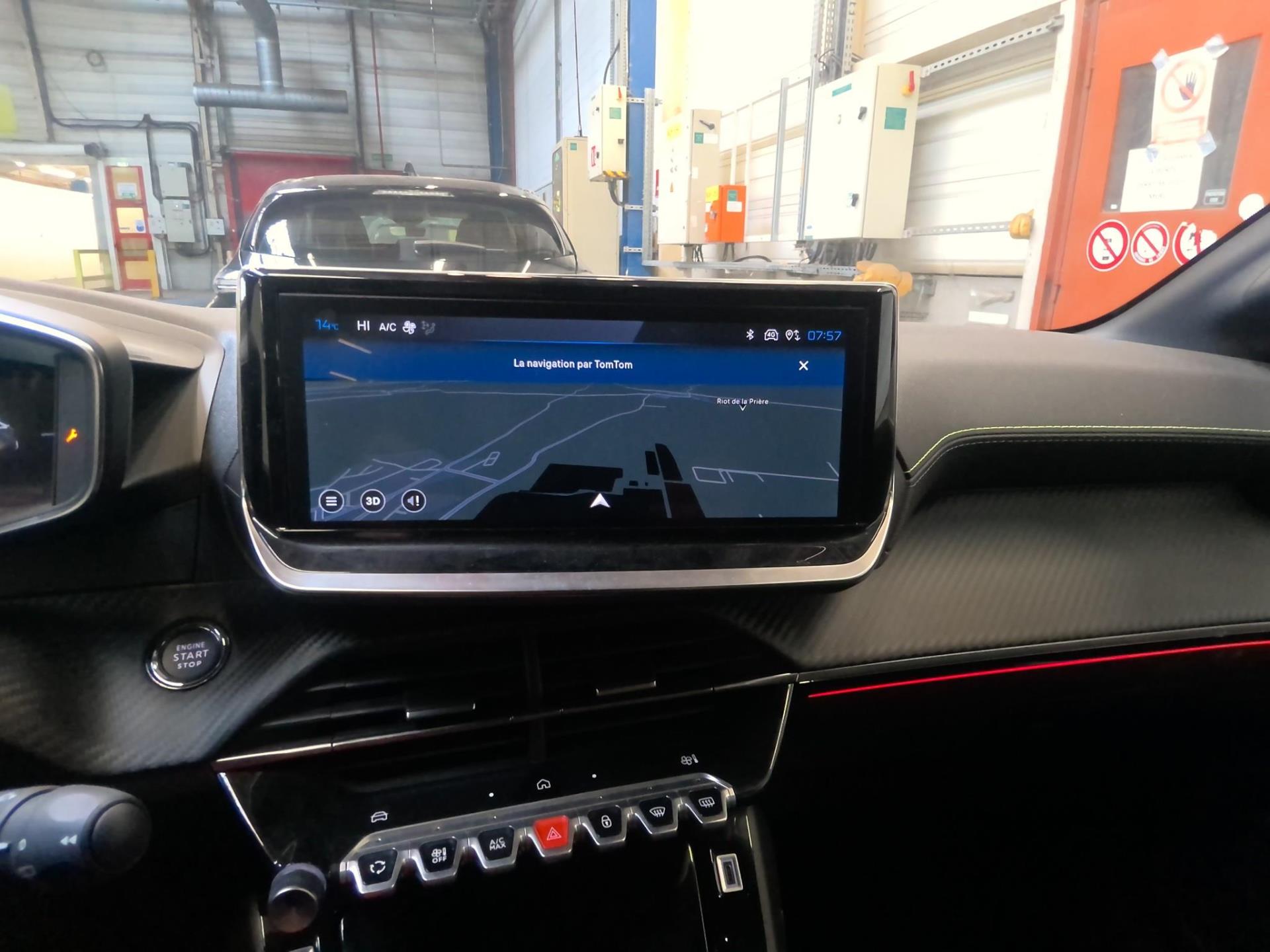 Peugeot 208 Hybrid 110 e-DCS6 GT 2025