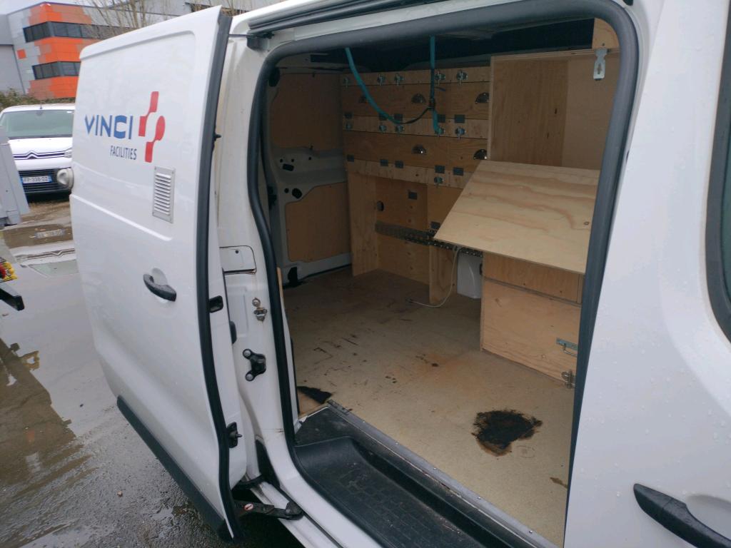 Peugeot EXPERT FGN TOLE STANDARD 2.0 BLUEHDI 120 S&S BVM6 ASPHALT 2021