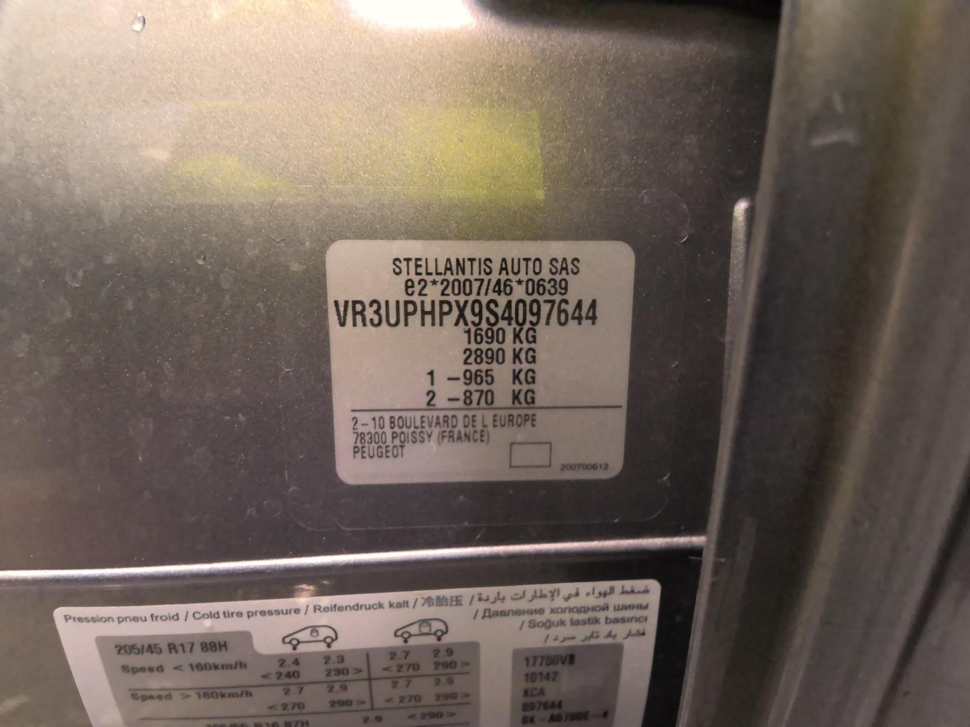 Peugeot 208 Hybrid 110 e-DCS6 GT 2025