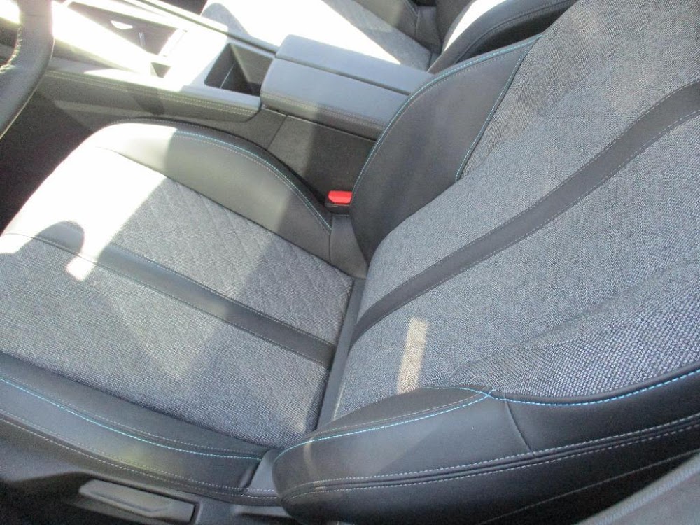 Foto Peugeot 408 10