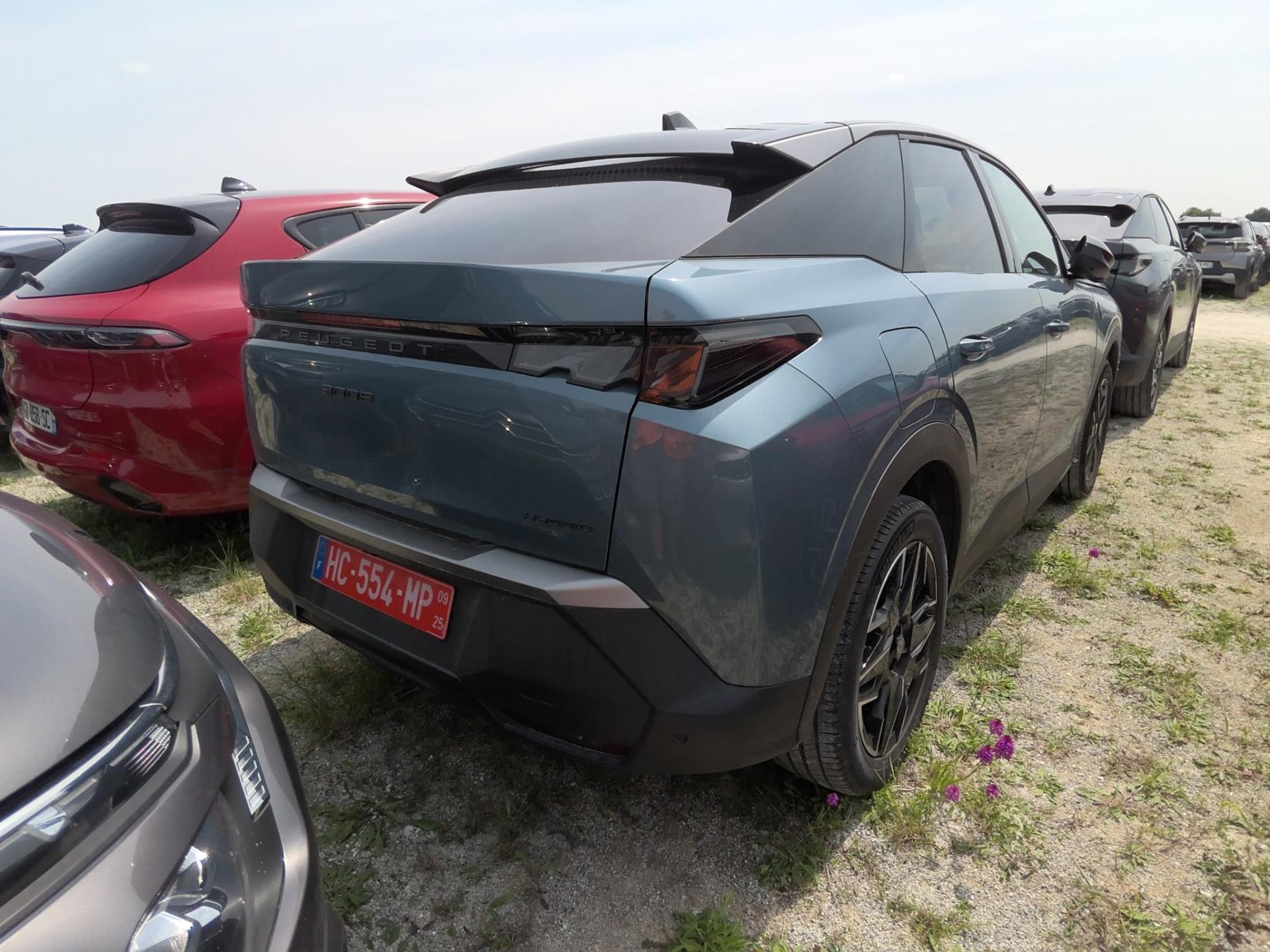 Peugeot 3008 Hybrid 136 e-DCS6 GT 2025