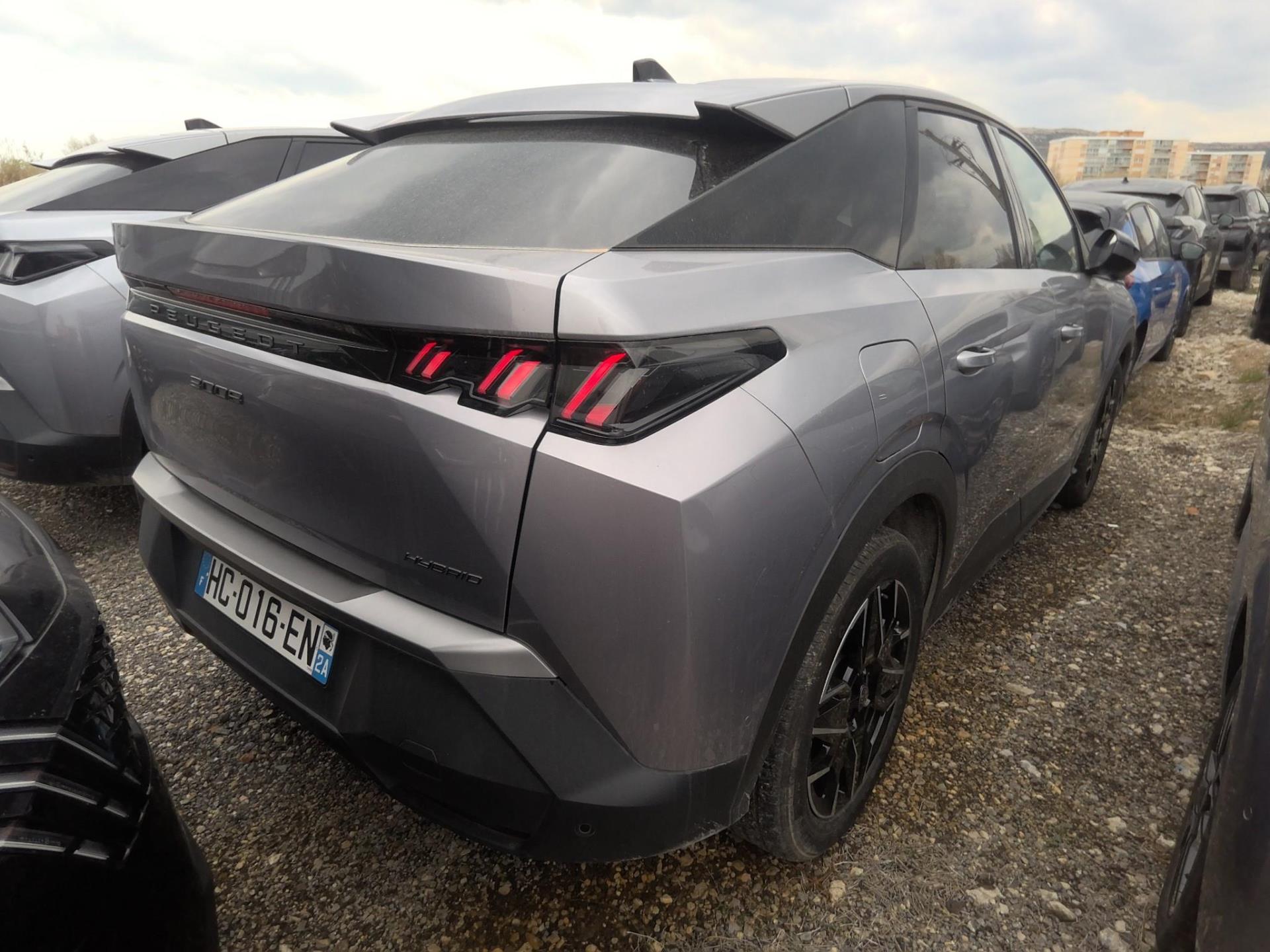 Peugeot 3008 Hybrid 136 e-DCS6 Allure 2025