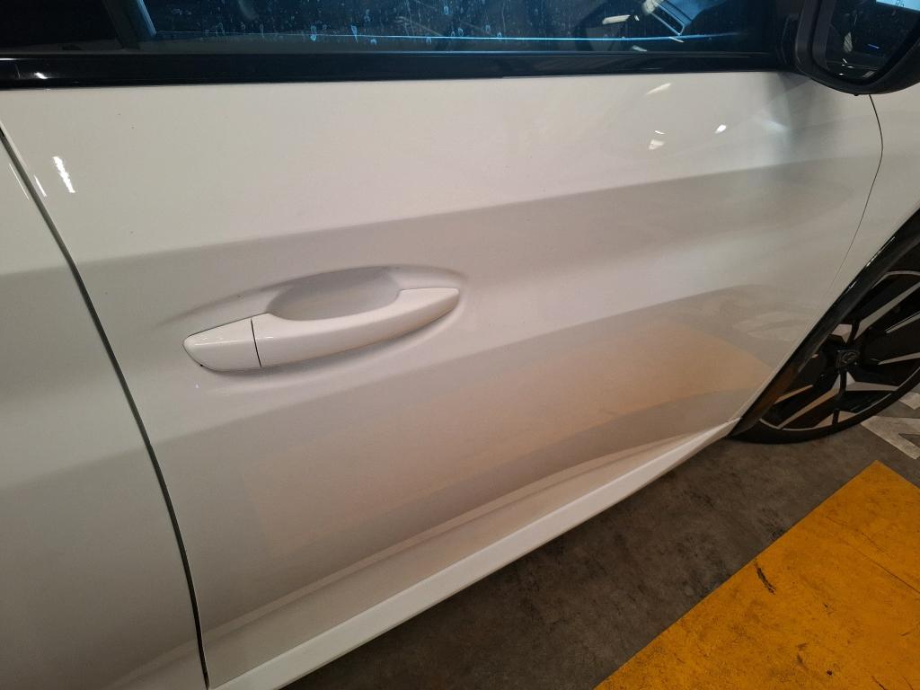 Peugeot 208 Hybrid 136 e-DCS6 GT 2024