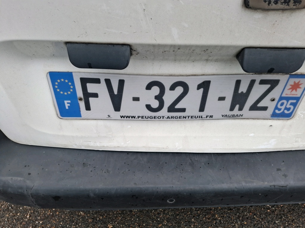 Peugeot PARTNER FOURGON STANDARD 650 KG PURETECH 130 S&S EAT8 ASPHALT 2020