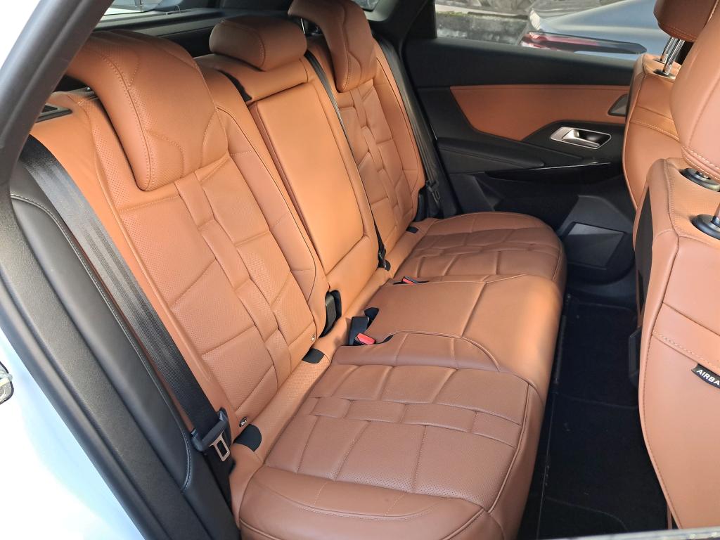 DS DS7 Crossback Hybride E-Tense 300 EAT8 4x4 Rivoli 2021