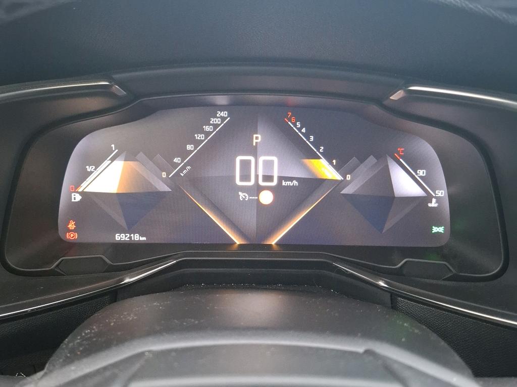 DS DS7 Crossback PureTech 180 EAT8 Rivoli 2021