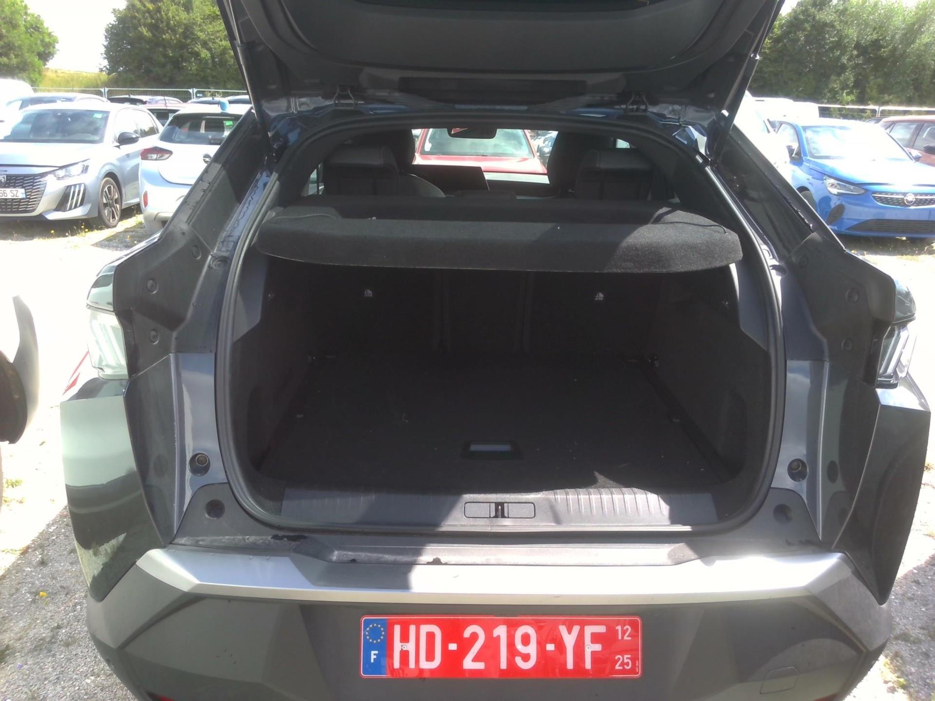 Peugeot 3008 Hybrid 145 e-DCS6 Allure 2025