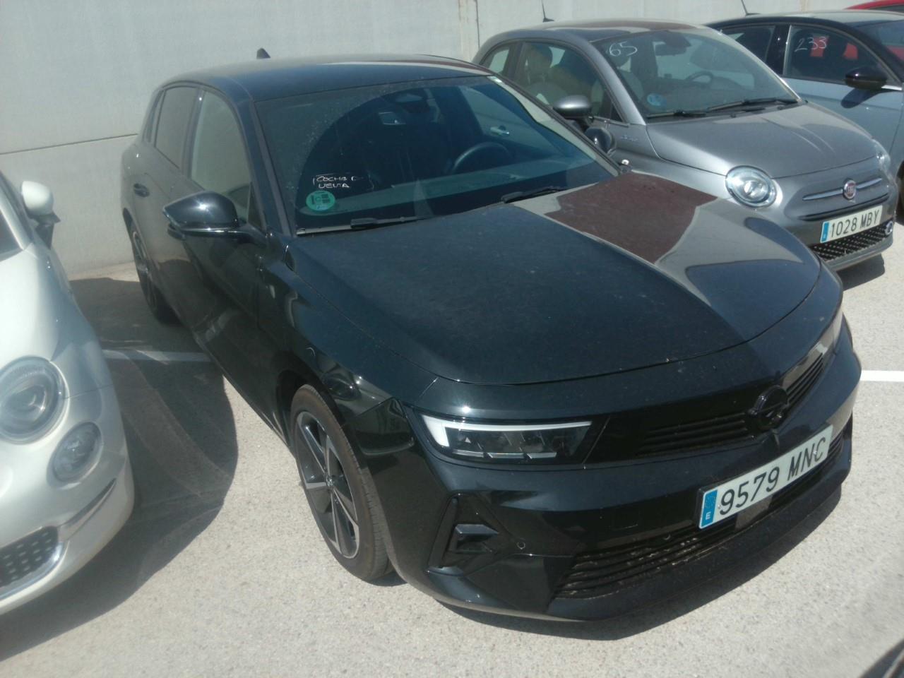 Opel Astra Astra 5P GS 1.2T XHT MT6 S/S 130 CV (96kW)