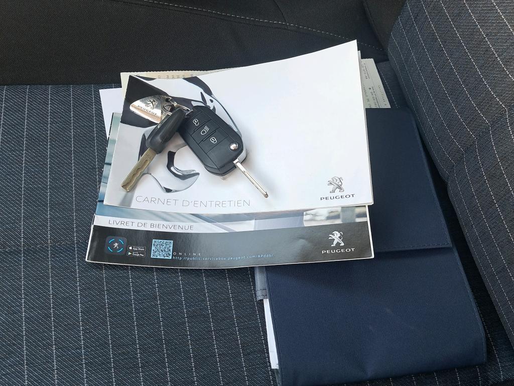 Peugeot 208 BLUEHDI 100 S&S BVM6 PREMIUM PACK 2021