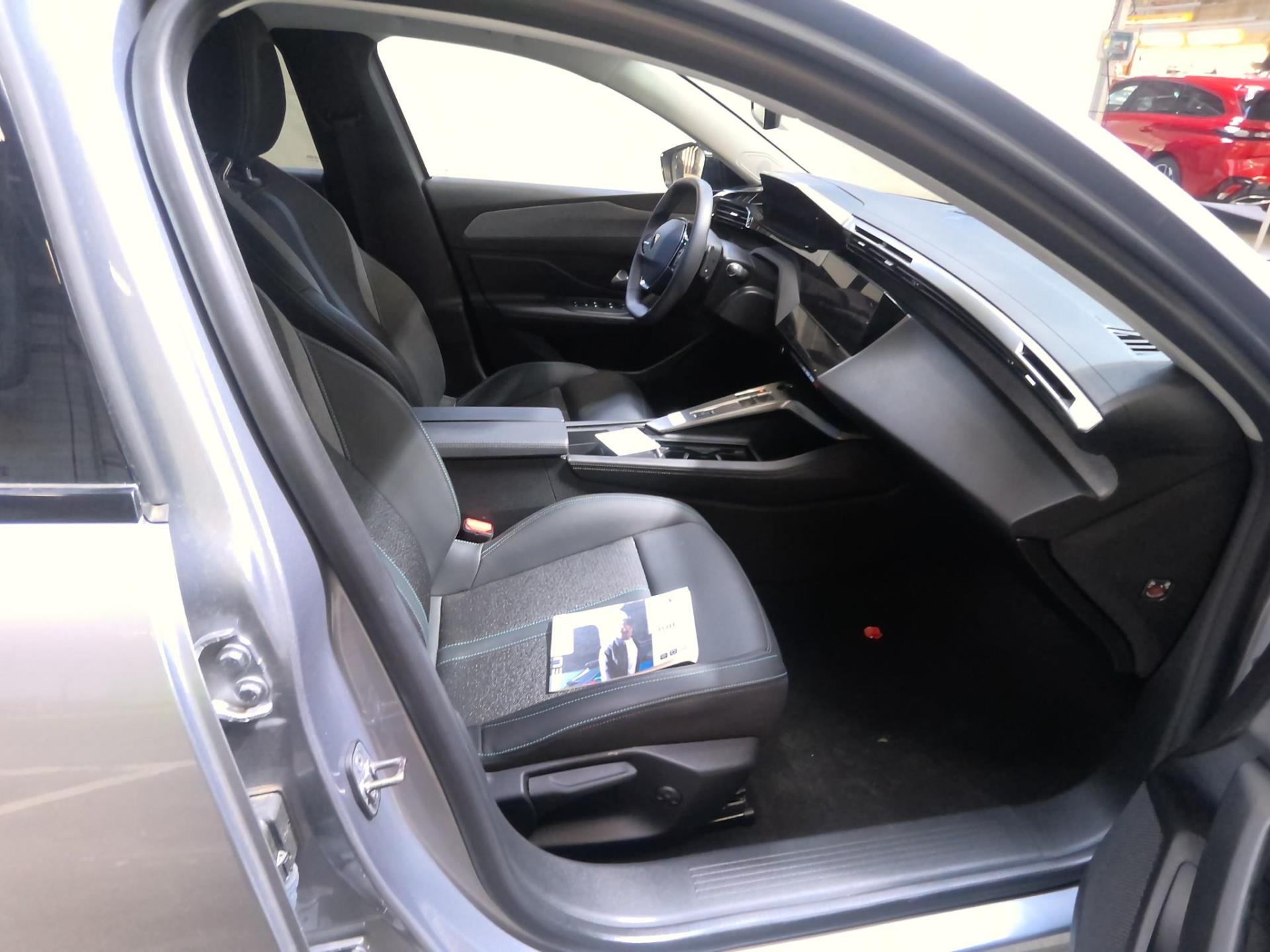 Peugeot 308 SW PHEV 180 e-EAT8 Allure 2024